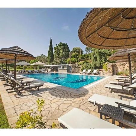 Corfu Club Maisonette 4 고우비아