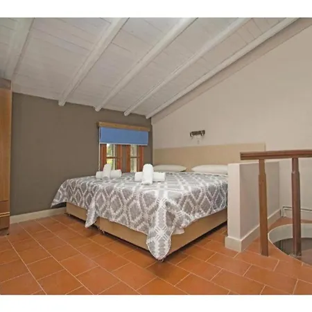 Corfu Club Maisonette 4 公寓式酒店